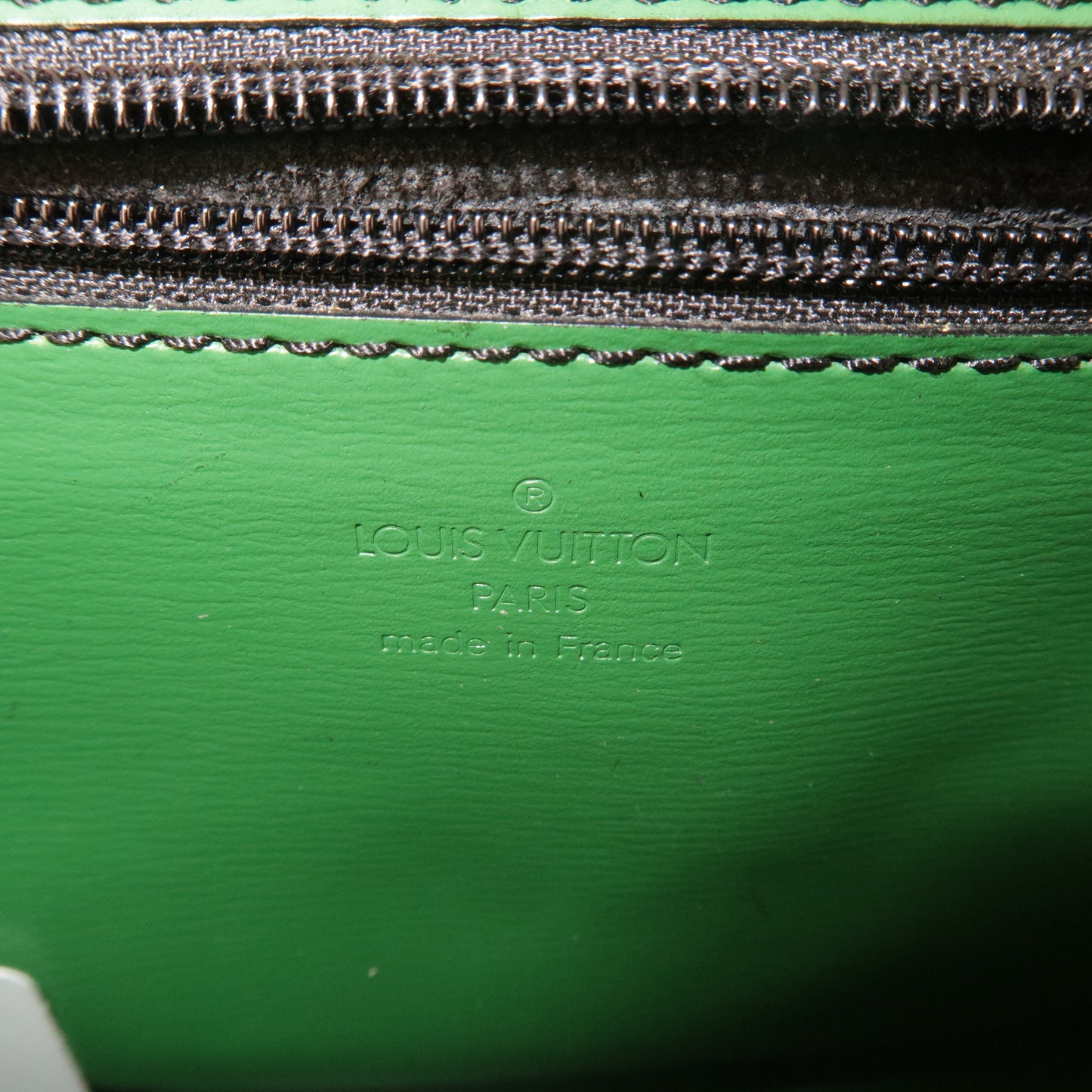 Louis Vuitton Epi Pochette Arche Shoulder Bag Borneo Green M52574
