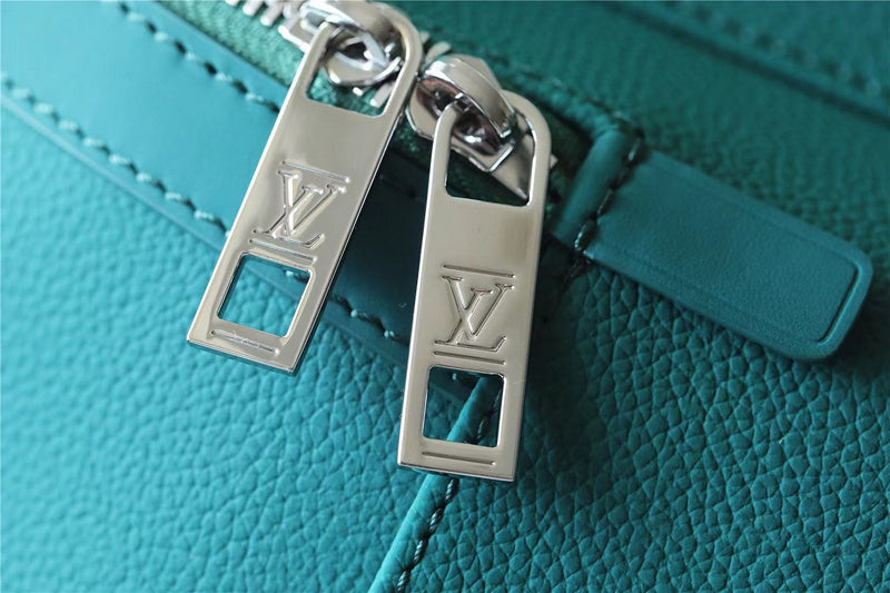 Fan Fashion Lu-Vi bags - 9598