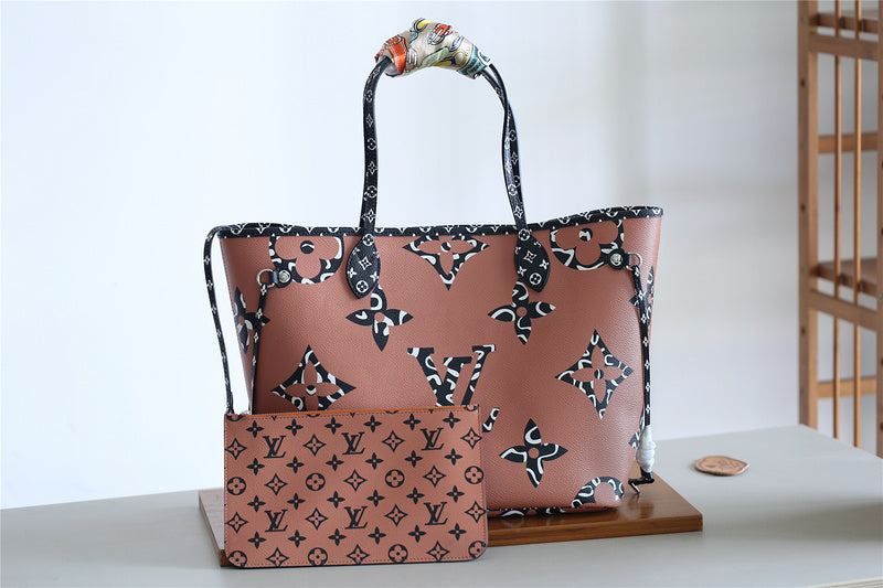 Fan Fashion Lu-Vi bags - 8078