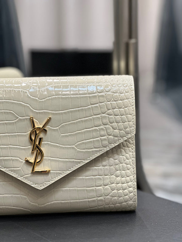 Amelia - YSL Bag - 3955