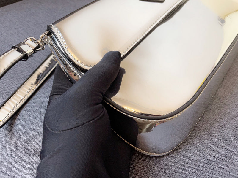 Barnes-Bags - Prada Bags - 932
