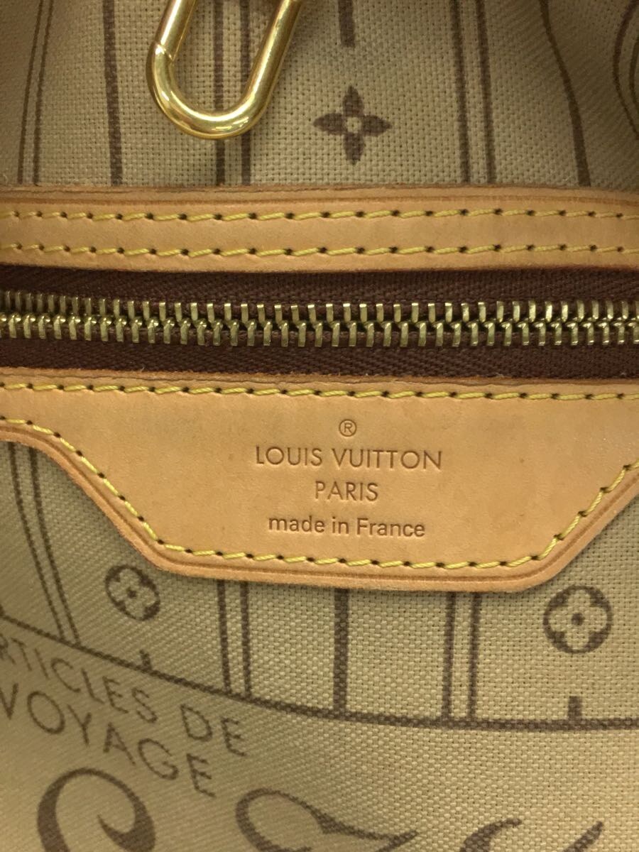 Louis Vuitton Neverfull MM Monogram Tote Bag