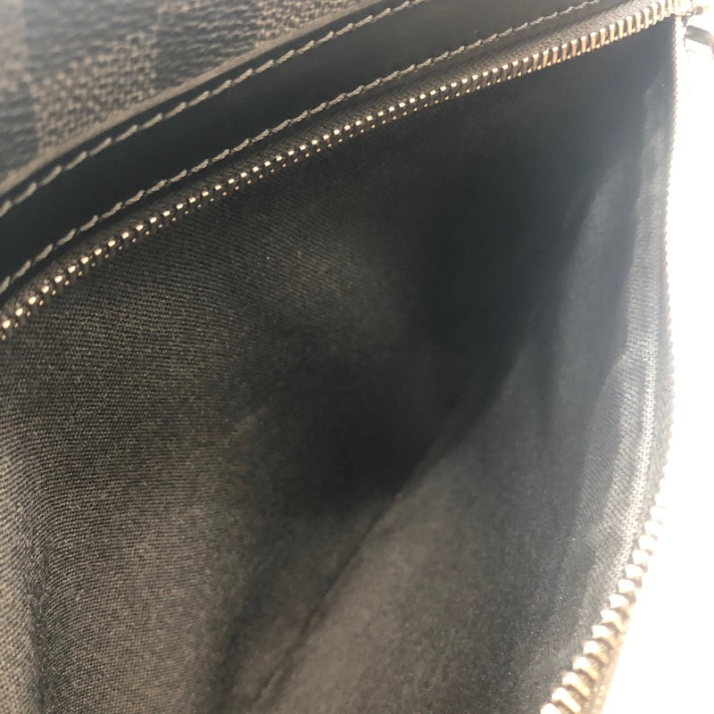 Louis Vuitton Thomas  Damier Graphite Canvas Shoulder Bag