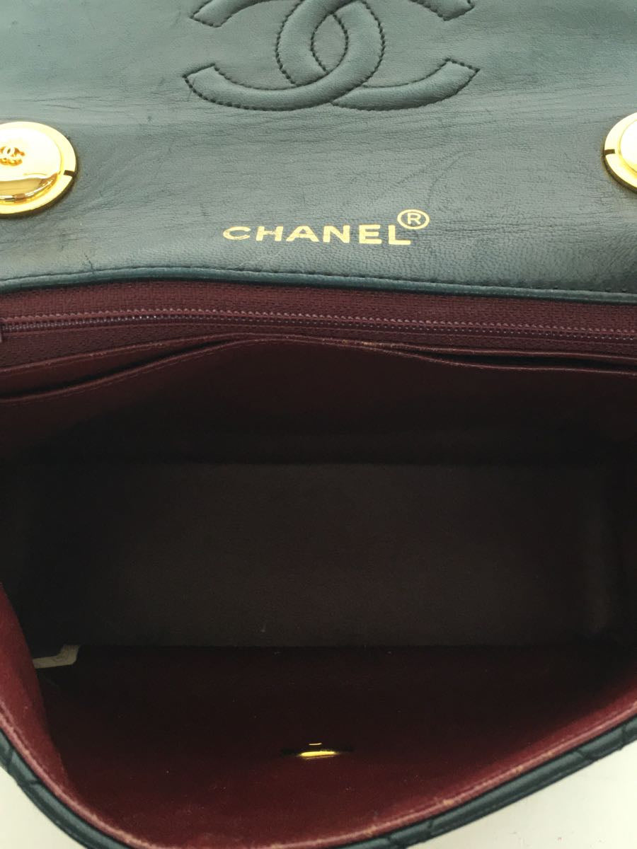 Chanel Matelasse Leather Plain Handbag