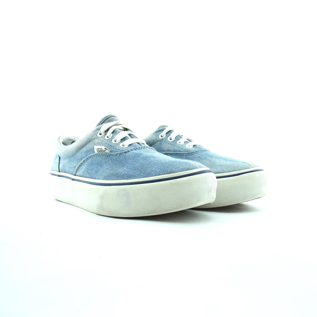 VANS AUTHENTIC