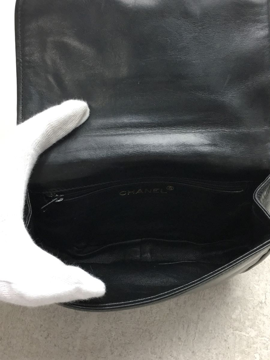 Chanel Leather Shoulder Bag