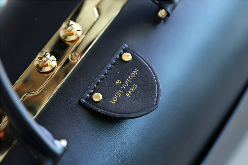 Fan Fashion Lu-Vi bags - 8165