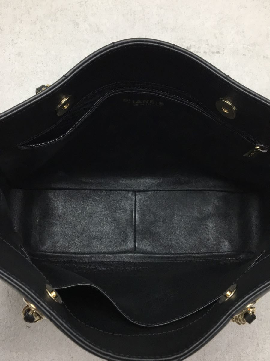 Chanel Leather Shoulder Bag