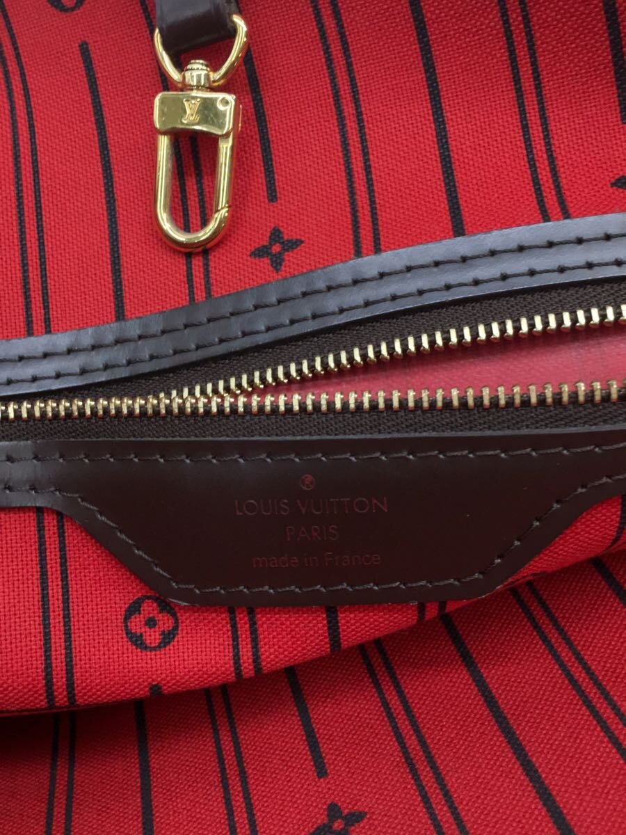 Louis Vuitton Neverfull MM Handbag