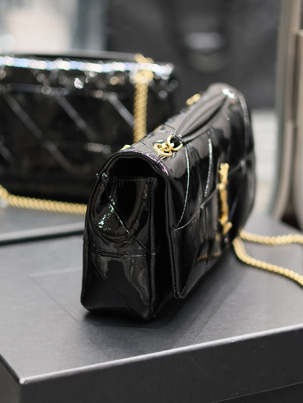 Amelia - YSL Bag - 1818
