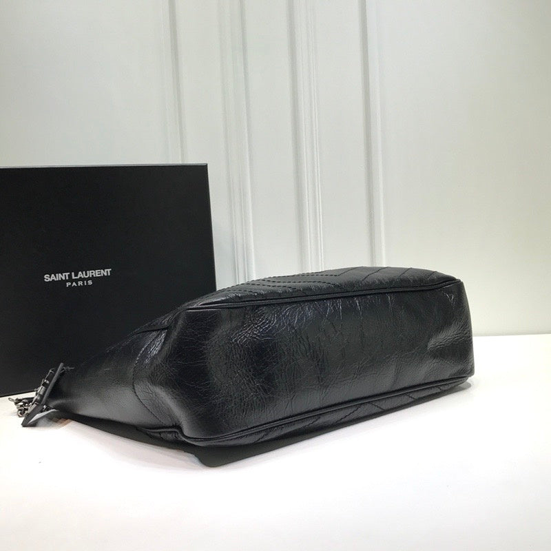 Amelia - YSL Bag - 2220