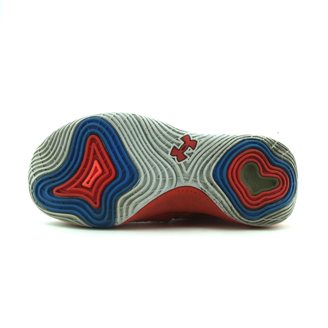 UNDER ARMOUR EMBIID 1