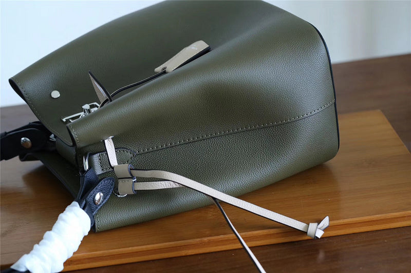 Fan Fashion Lu-Vi bags - 8566