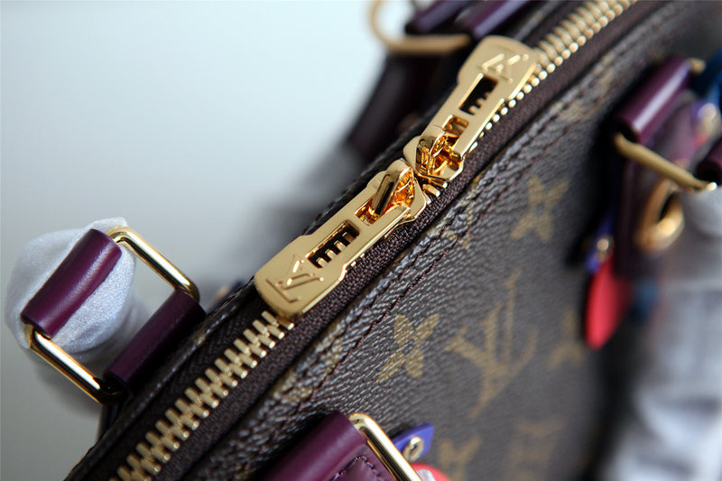 Fan Fashion Lu-Vi bags - 8287