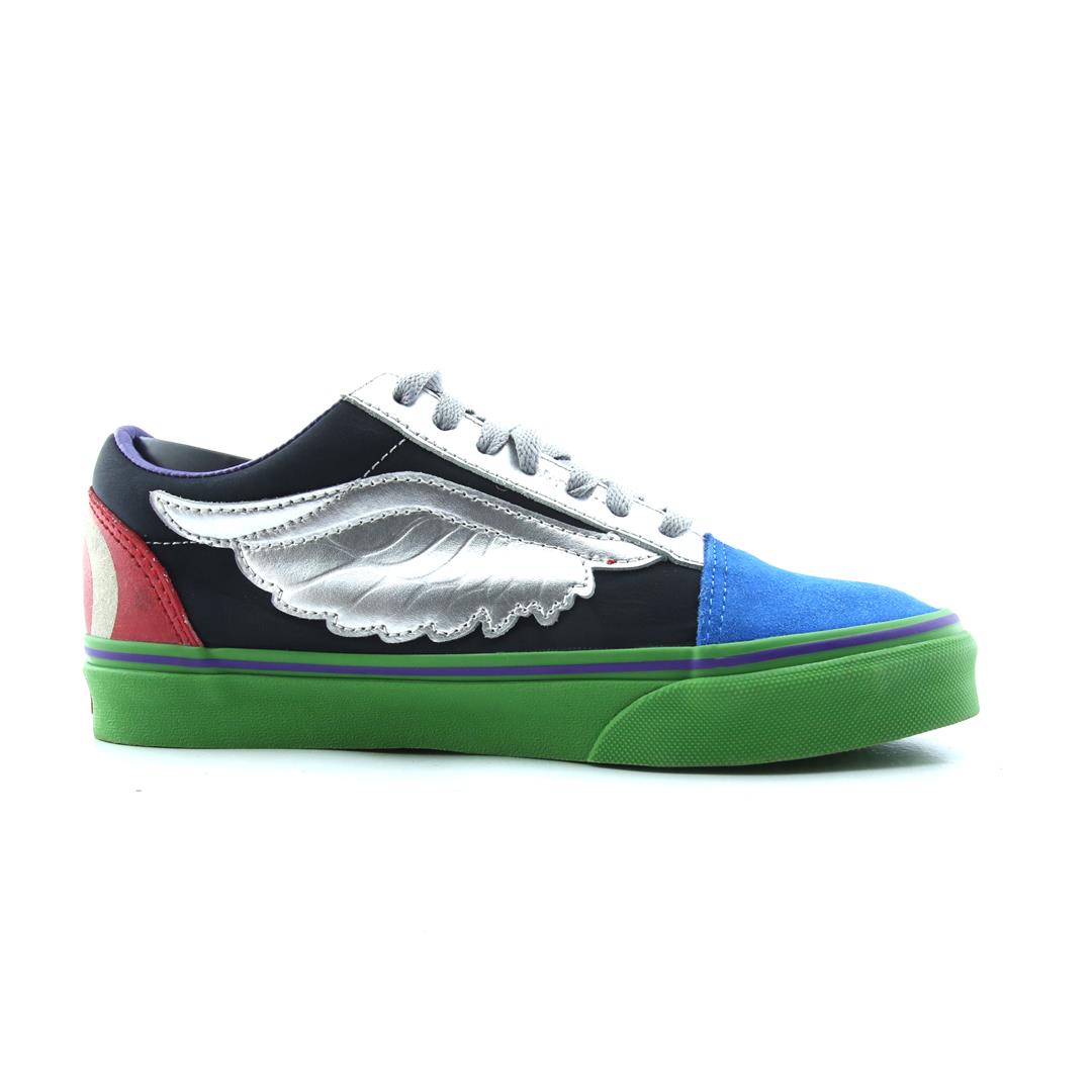 VANS AUTHENTIC MARVEL WINGS