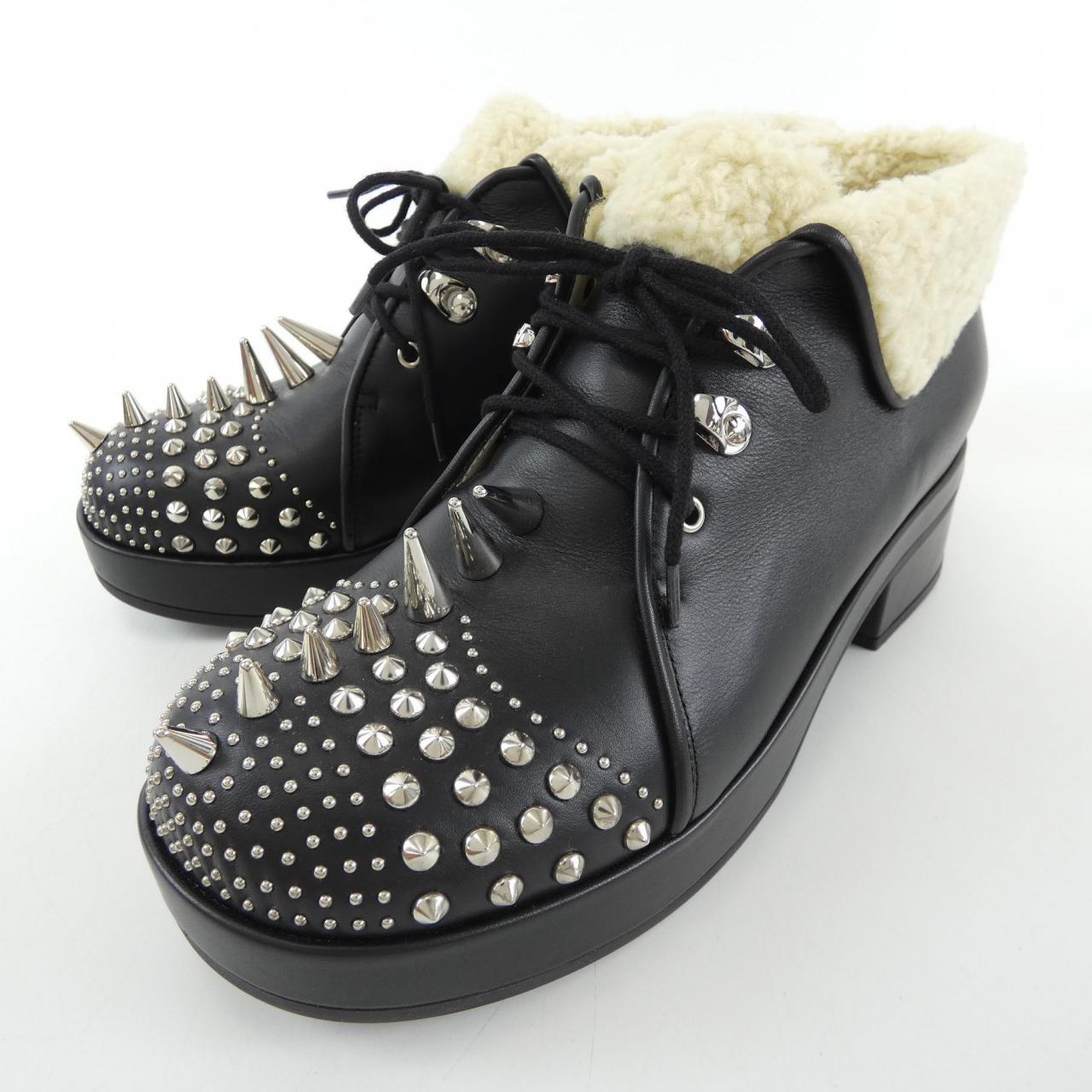 Gucci Shearling Boots