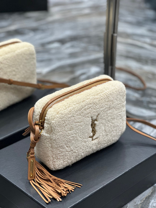 Amelia - YSL Bag - 3902