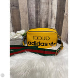 Handbag Luxury Designer By Gucci, Size: Medium