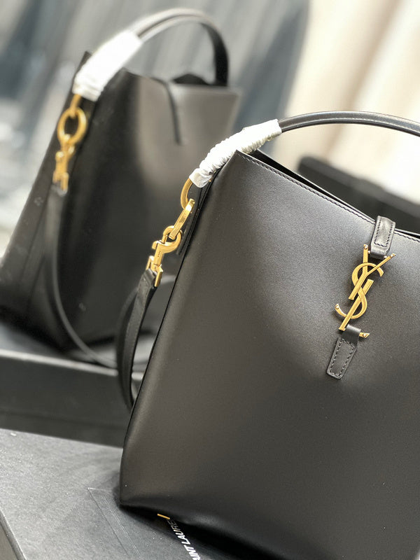 Amelia - YSL Bag - 3970
