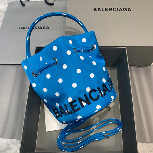 BLN-Ciaga Le Cagole Medium Bucket Bag In Blue, For Women,  Bags 11.8in/30cm