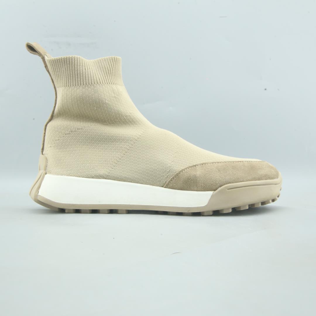 ZARA. .