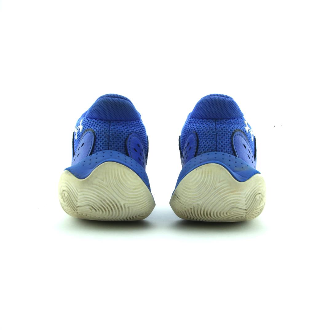 UNDER ARMOUR JET '23