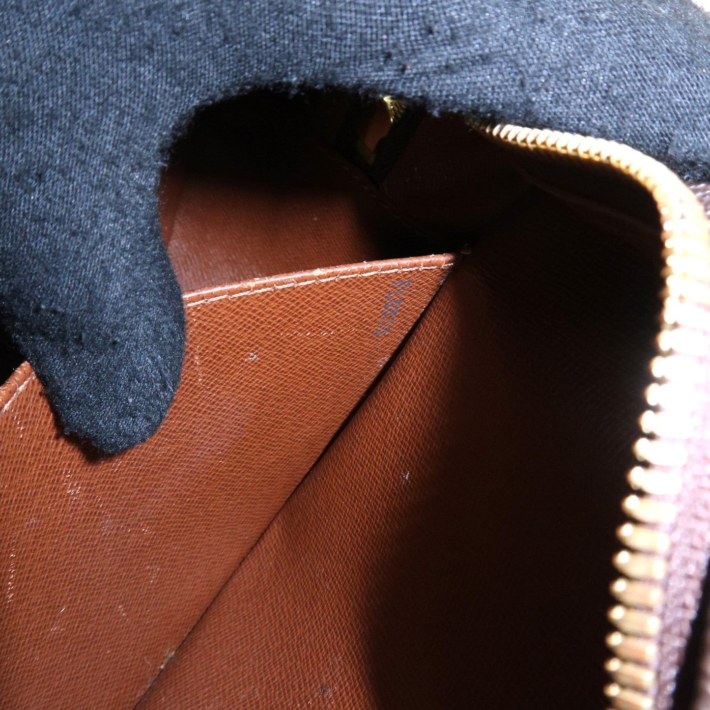Louis Vuitton Monogram Cite MM Shoulder Bag Hand Bag M51182
