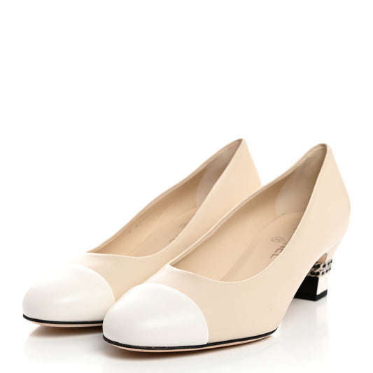 Amelia Lambskin CC Cap Toe Chain Pumps 41 Light Beige White