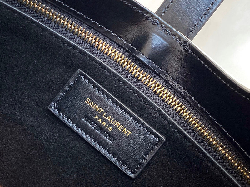 Amelia - YSL Bag - 4174