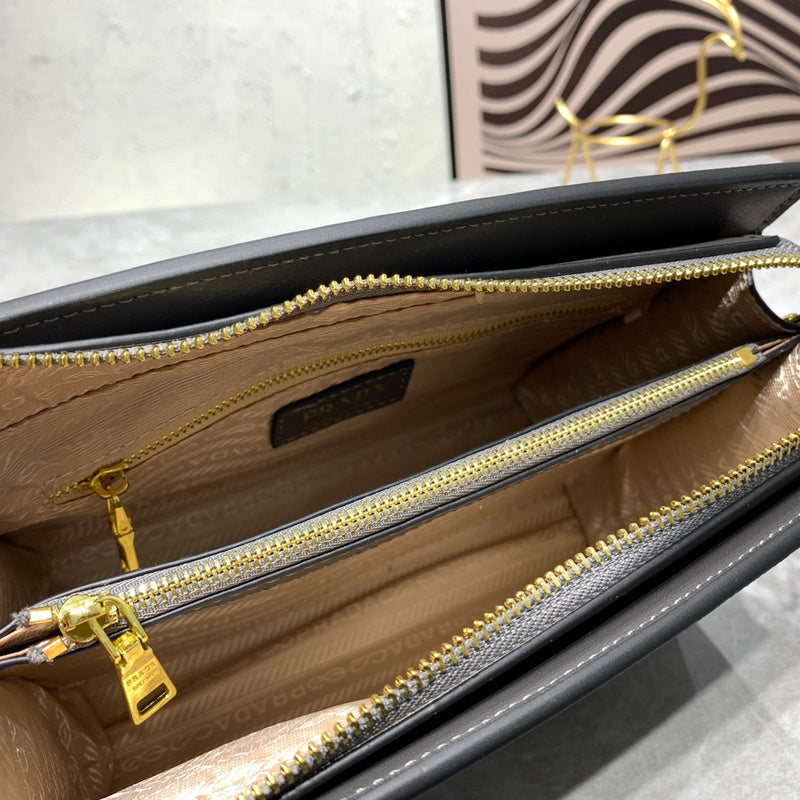Barnes-Bags - Prada Bags - 830