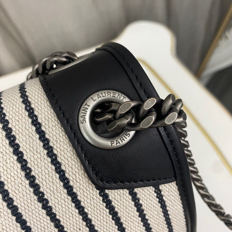 Amelia - YSL Bag - 3658