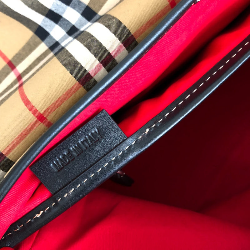 Burberry Bags - Bagsattire   447