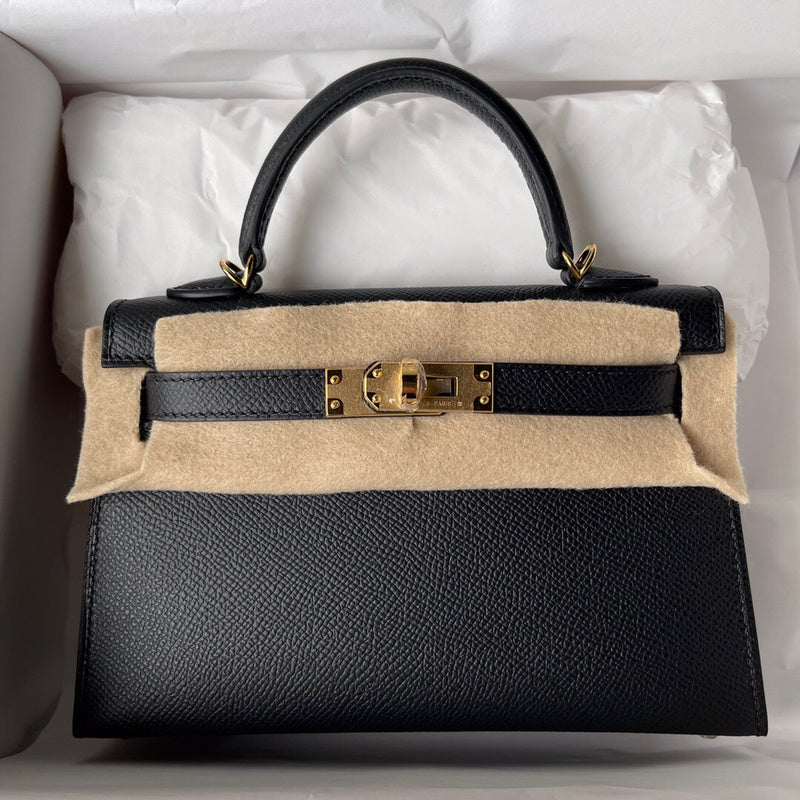 Amelia - HMS Bags - 1772
