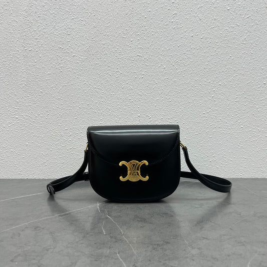 CE Teen Besace Triomphe Black For Women 4in/10Amelia110413BF4.38NO