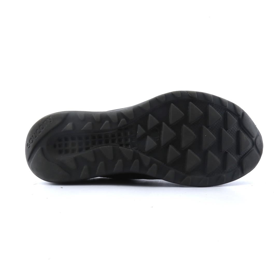 SAUCONY  KINETA RELAY
