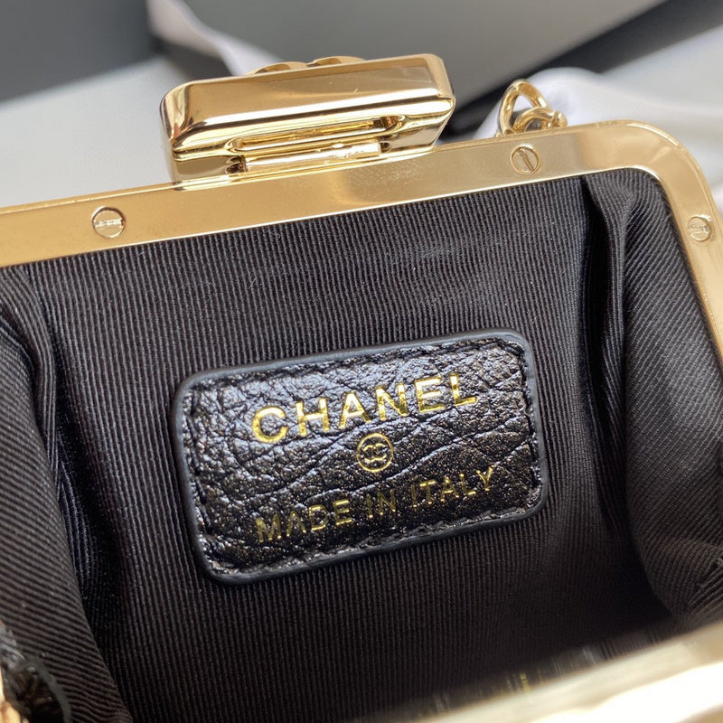 Wellow Bags - Chanel - Bags  - 494