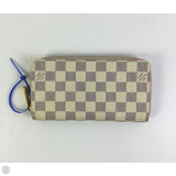 Wallet Luxury Designer By Louis Vuitton, Size: Medium