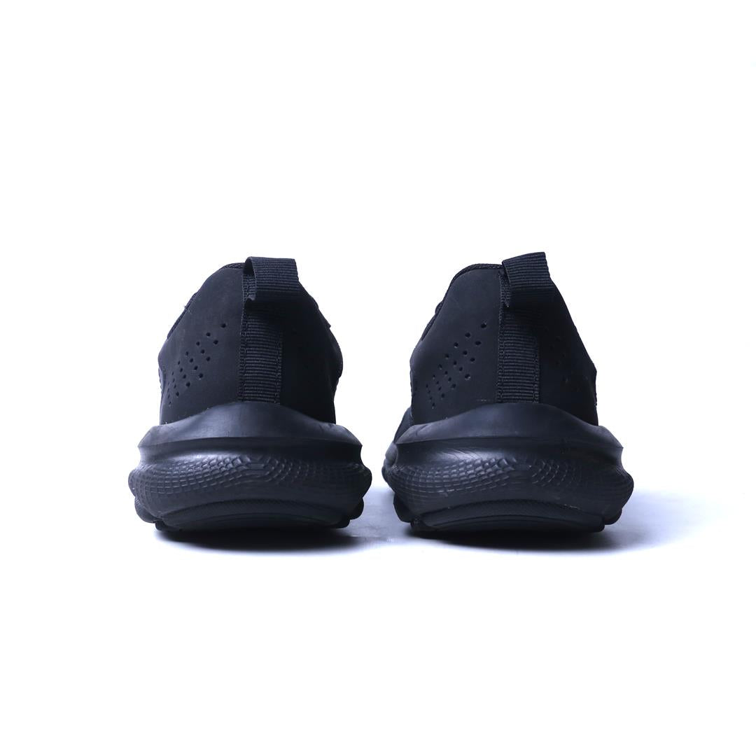 UNDER ARMOUR CHARGED ASSERT 9