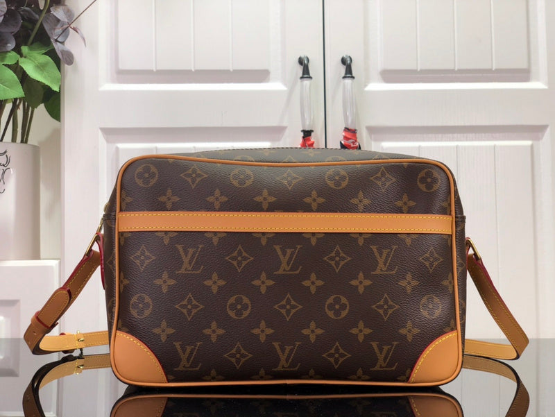 Fan Fashion Lu-Vi bags - 17356