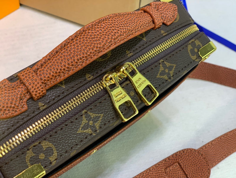 Fan Fashion Lu-Vi bags - 17496