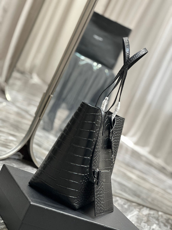 Amelia - YSL Bag - 3943