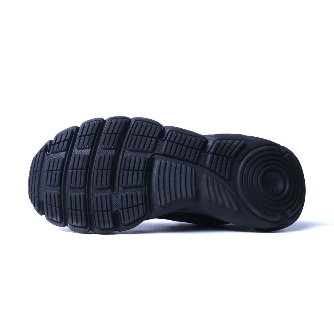 UNDER ARMOUR CHARGED ASSERT 9
