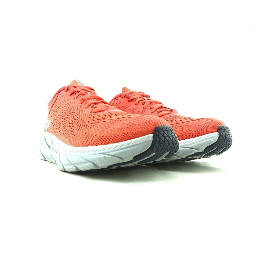 HOKA ONE ONE CLIFTON 7