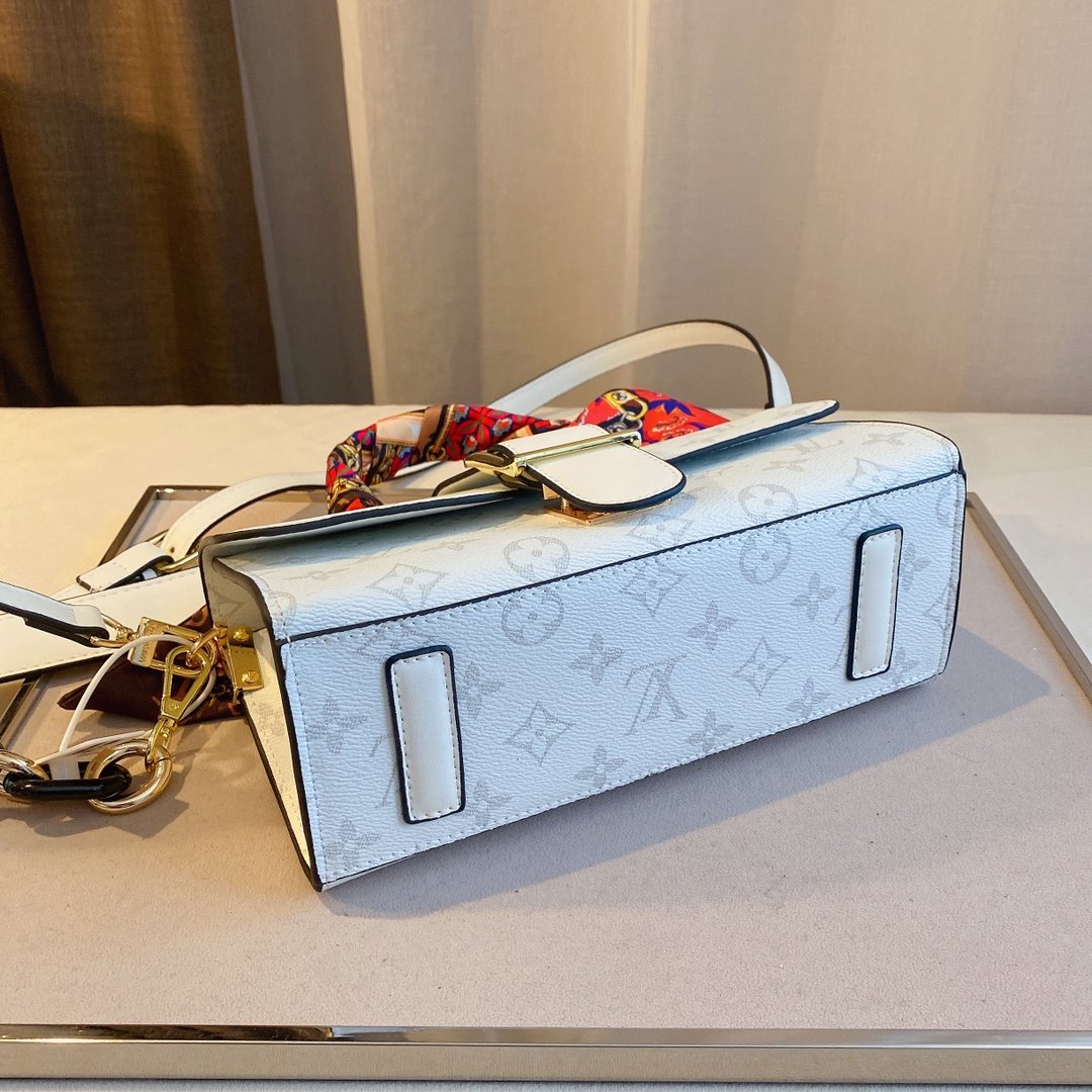 Luxury Handbags Louis Vuitton 090