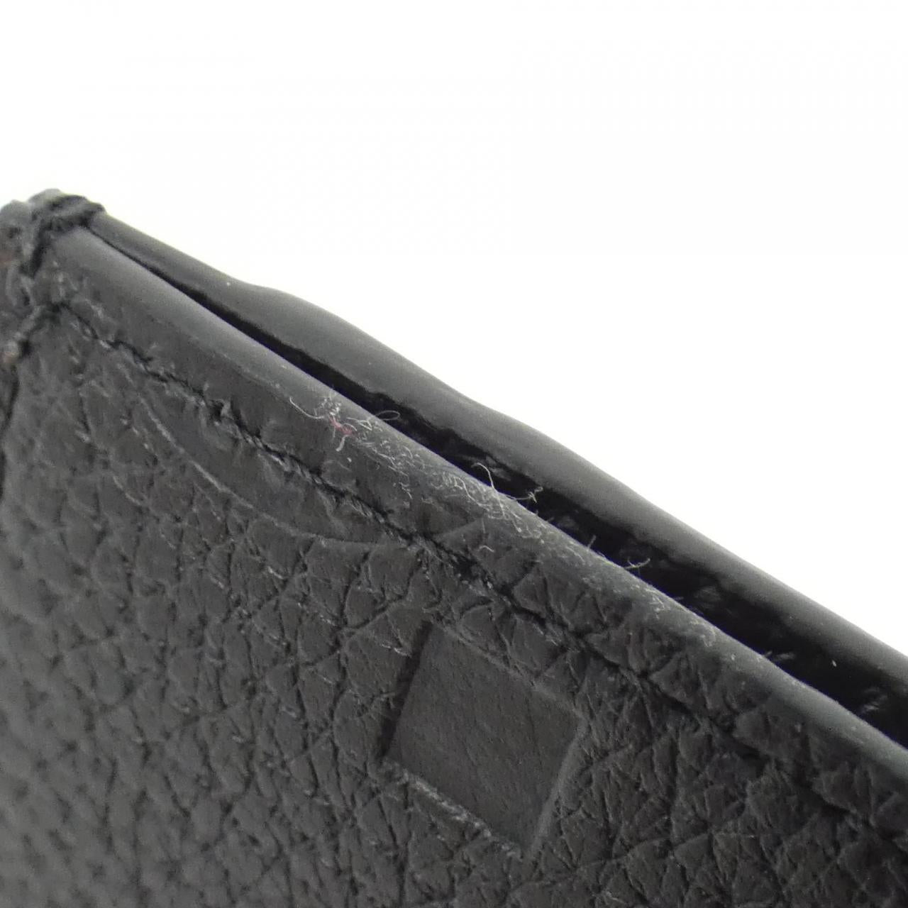Gucci 812681 AABY0 Maxi GG Grain Leather Card Case