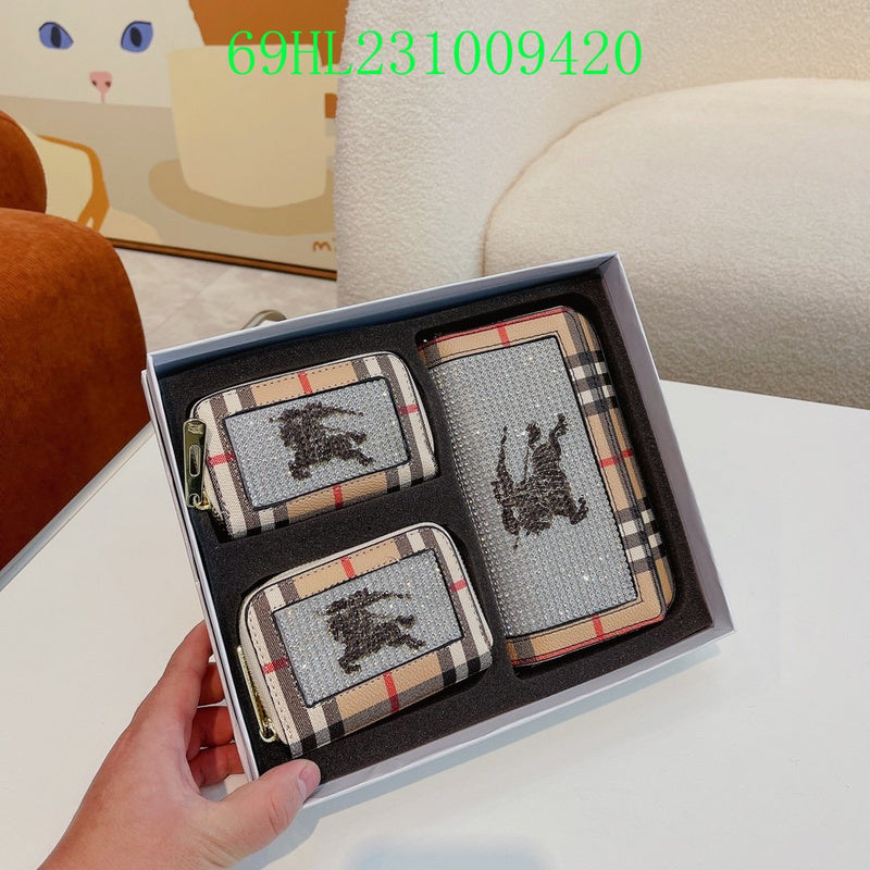 Amelia - BOR Wallet - 057