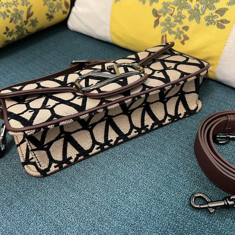 Amelia's Bag Gallery - VEL Bags - 417