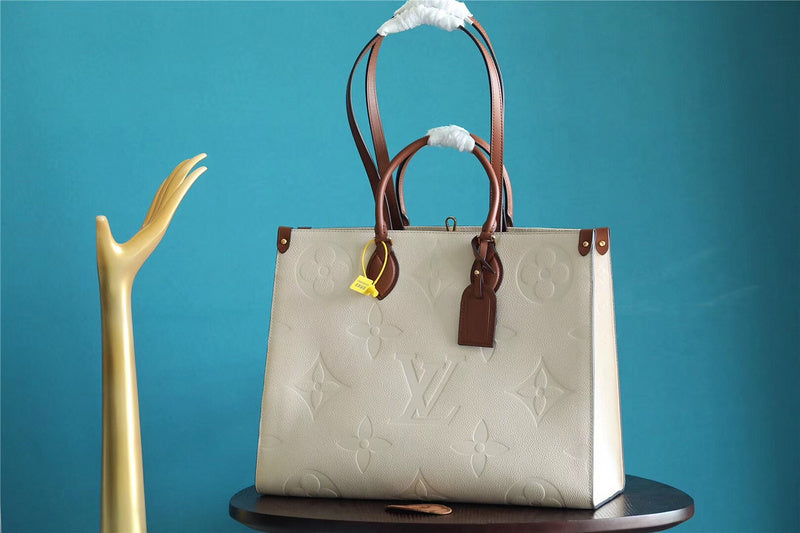 Fan Fashion Lu-Vi bags - 8658