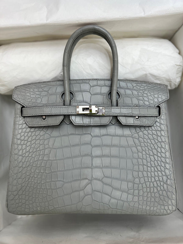 Amelia - HMS Bags - 1722