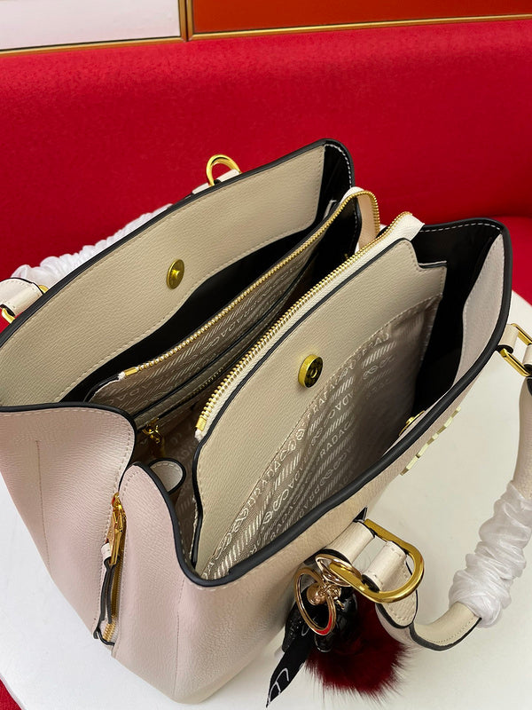 Barnes-Bags - Prada Bags - 832
